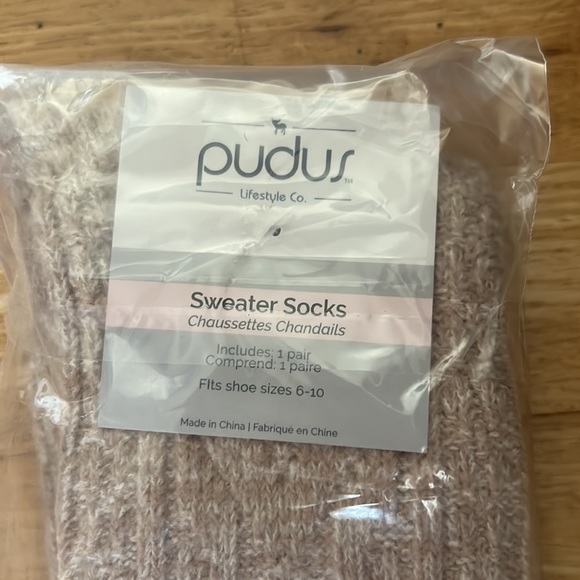 Pudus tan and cream over the knee sweater socks. New in package - Picture 2 of 3